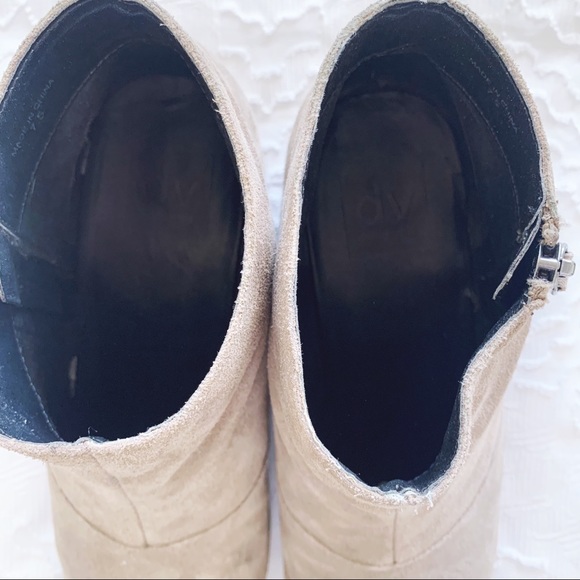 DV by Dolce Vita || Faven Bootie - Picture 11 of 12